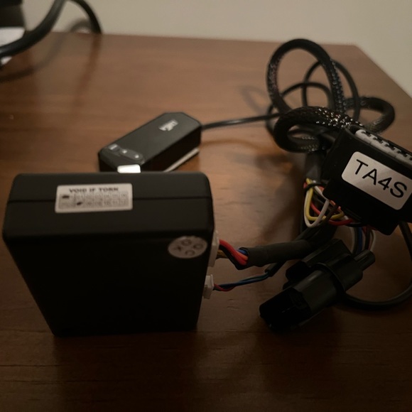 Injen throttle controller - Picture 4 of 8